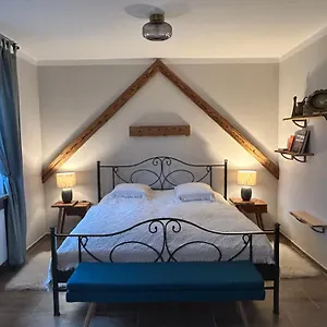 Großes Mit Terrasse Und Garten Apartment Oberhaching